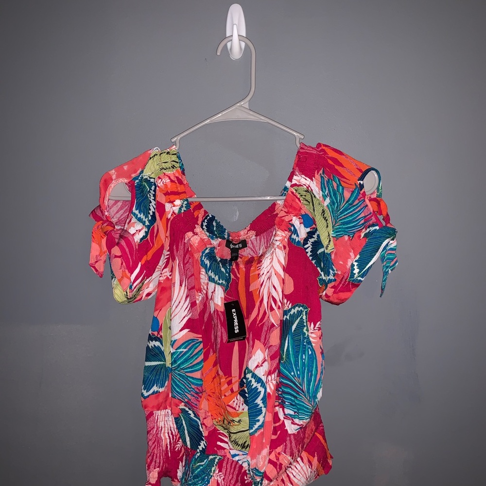 Brand New Floral Print Crop Top!